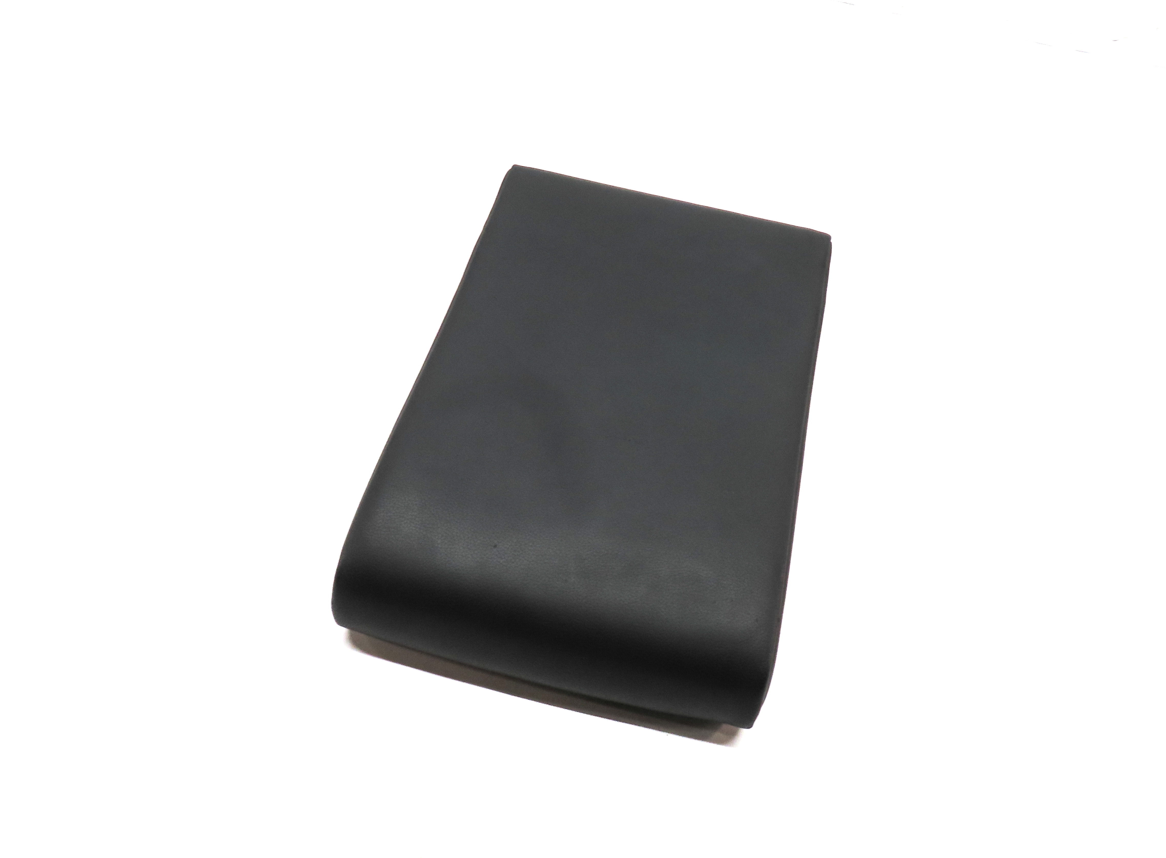 17-23 ROVER DISCOVERY DEFENDER L462 REAR CENTER SEAT ARMREST CUPHOLDER (BLACK) — exact item pictured